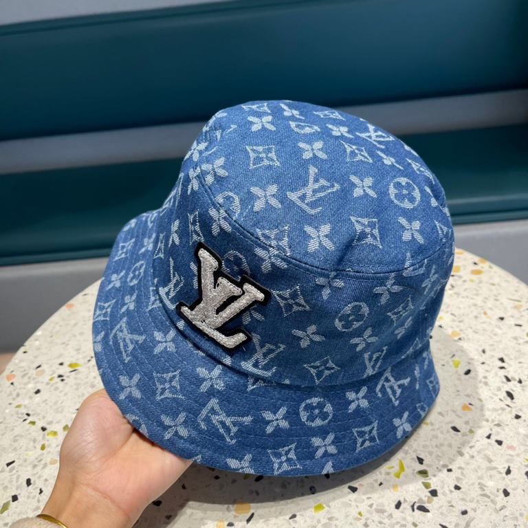 Lv embroidered lettering patchwork washed denim embroidered fisherman hatWashed denim color, show the same model, soft and comfortable fabricsHundreds of casual models, closed eyes into!