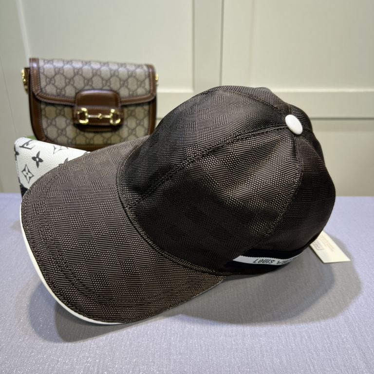 LV (Louis Vuitton) new original single baseball cap, 11 open mold customized, original printed satin fabric   counter plaid leather, meticulous and perfect workmanship, awesome quality, base head circumference 56, patch 