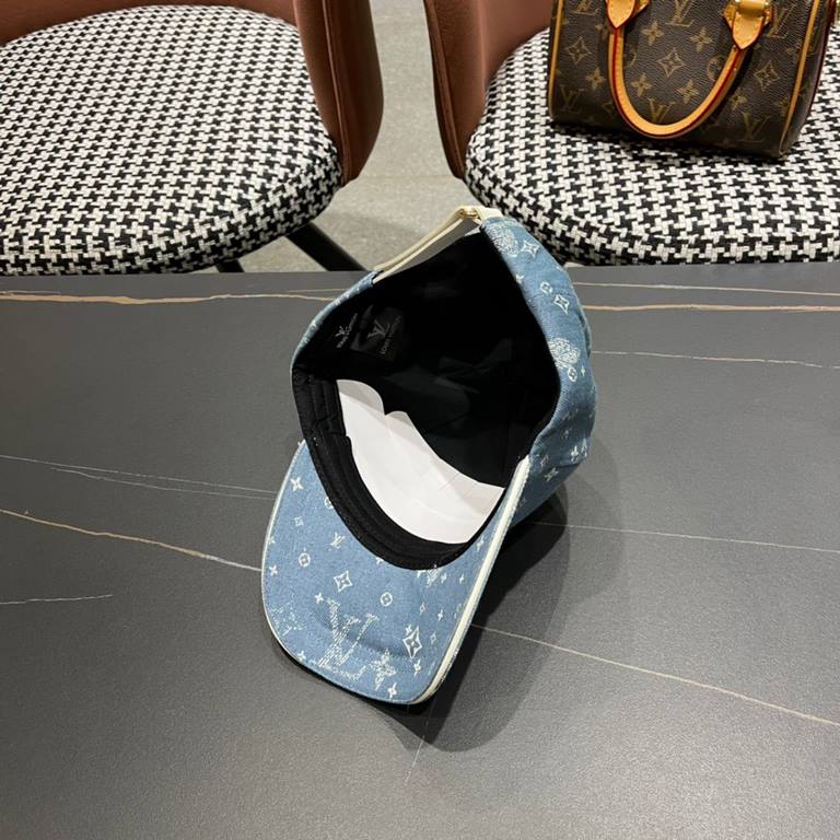 LV (Louis Vuitton) new original single baseball cap, counter 11 open mold customized quality is superb, the base head circumference 57 adjustable.