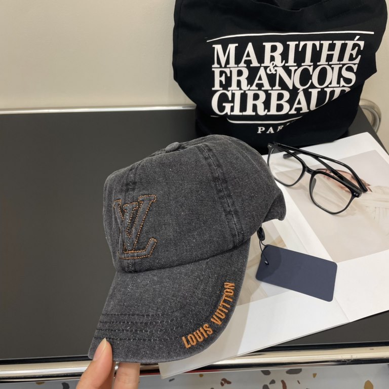 With dust bag LV (Louis Vuitton) original single baseball cap, washed denim, counter 11 open mold customized, original denim fabric   head layer cowhide, lightweight and breathable! Awesome quality, base head circumferen