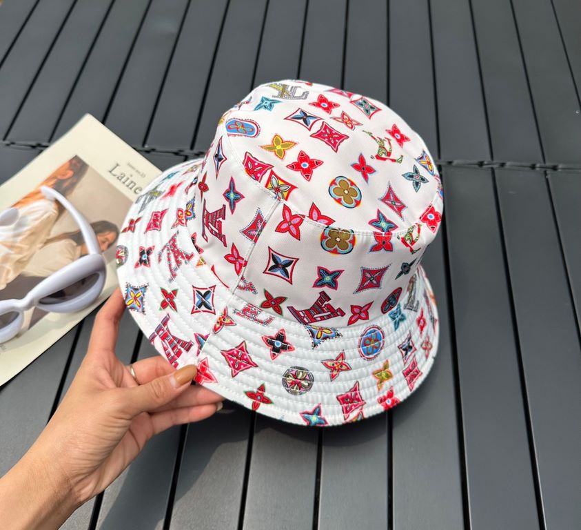 lv Louis Vuitton very hot a fisherman's hatSimple atmosphere high fashion good ~ style has personalityLOGO fabric top hat breathable and comfortableFour seasons model lightweight and breathable! The quality is superb