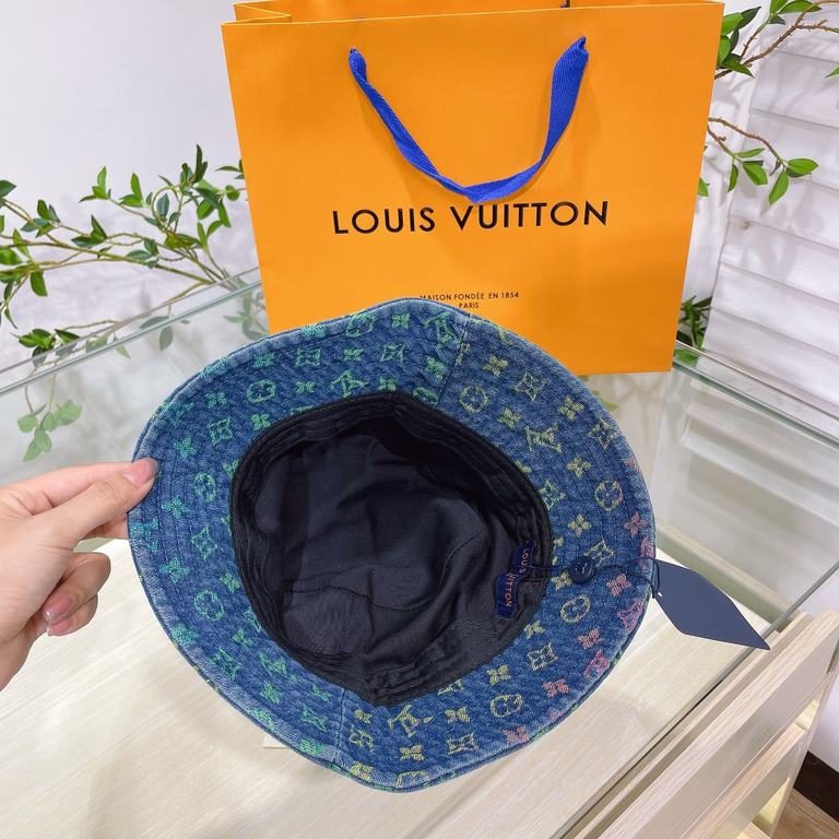 LV Louis Vuitton new washed denim fisherman hatHot technology upgrades, washed cowboy wind street style full ofMore in line with the style of the current fashion little brother and sister, airport street shooting super v