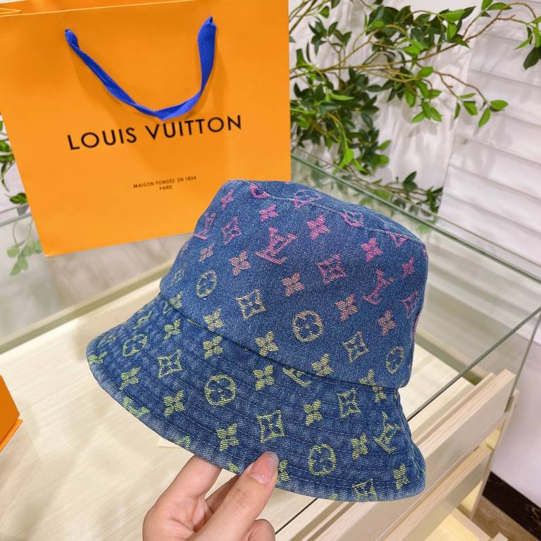 LV Louis Vuitton new washed denim fisherman hatHot technology upgrades, washed cowboy wind street style full ofMore in line with the style of the current fashion little brother and sister, airport street shooting super v