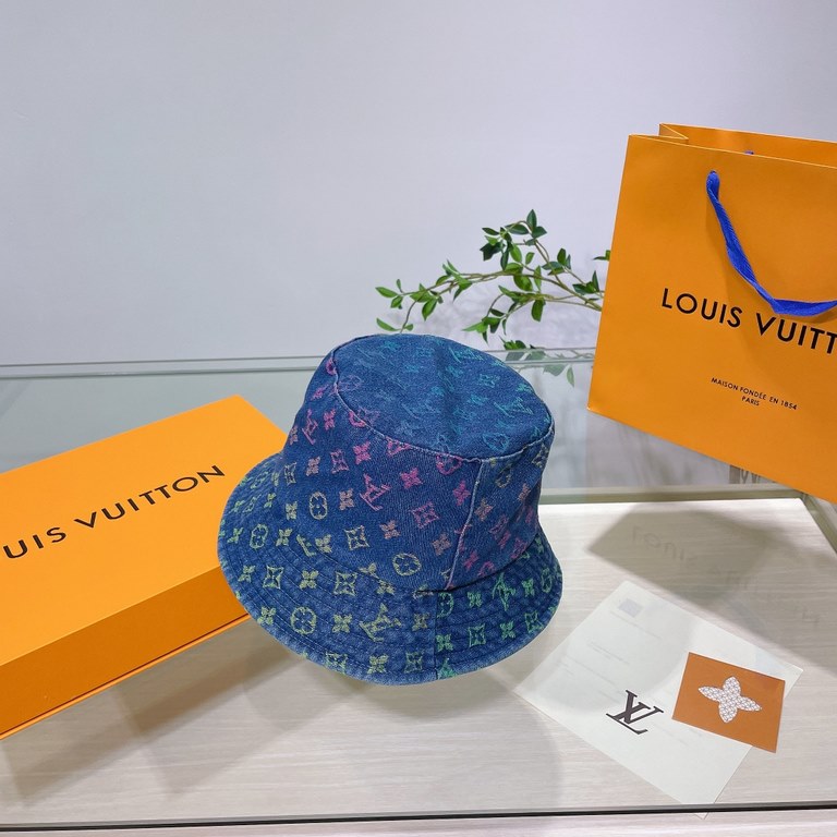 LV Louis Vuitton new washed denim fisherman hatHot technology upgrades, washed cowboy wind street style full ofMore in line with the style of the current fashion little brother and sister, airport street shooting super v