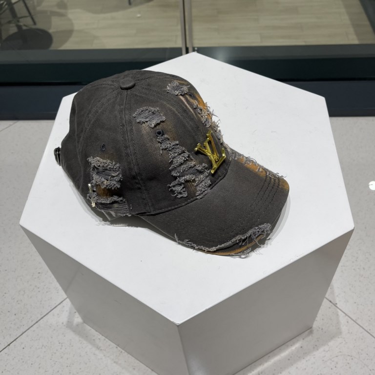 Louis Vuitton LouisVuitton   new LV broken baseball cap, heavy construction   early spring collection of high-end atmosphere, versatile models   men and women!