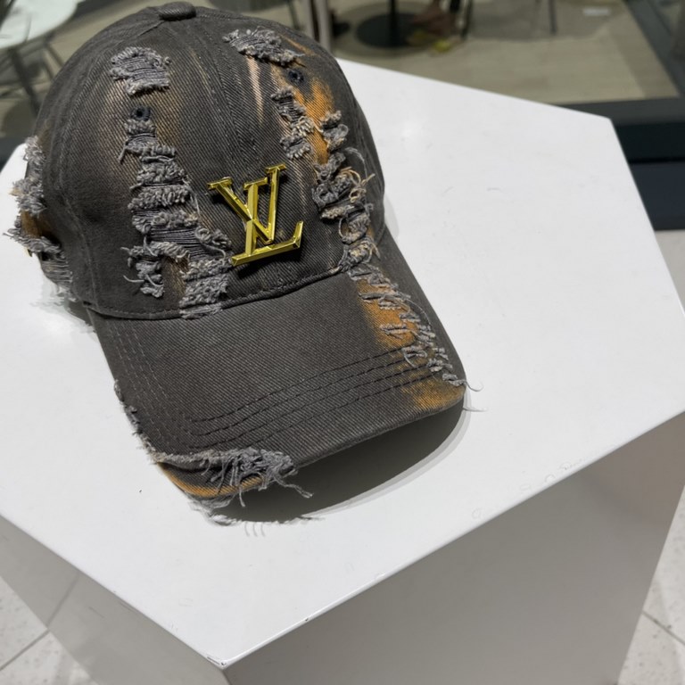 Louis Vuitton LouisVuitton   new LV broken baseball cap, heavy construction   early spring collection of high-end atmosphere, versatile models   men and women!