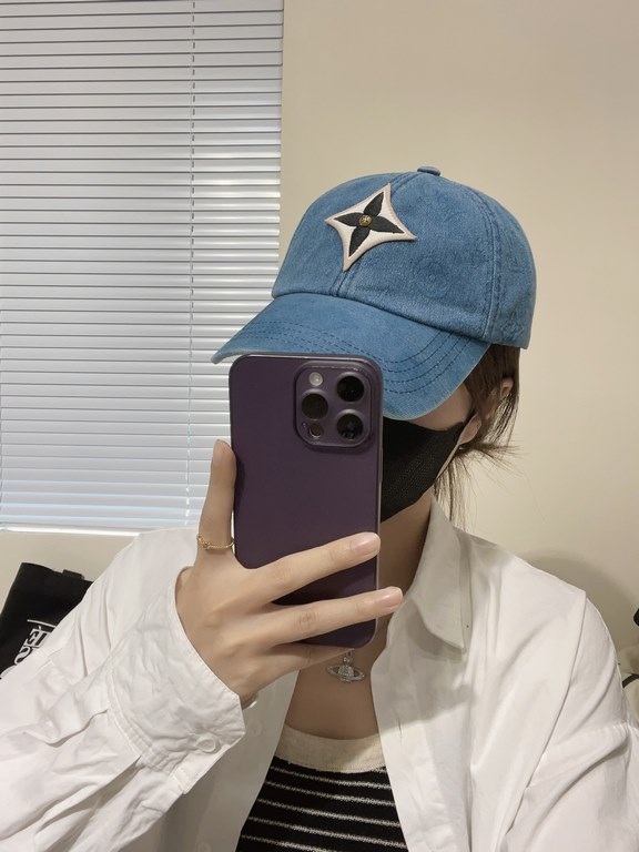 LV Louis Vuitton new denim embroidered baseball capHot technology upgrades, washed cowboy style street style fullMore in line with the style of the current fashion little brother and sister, airport street shooting super