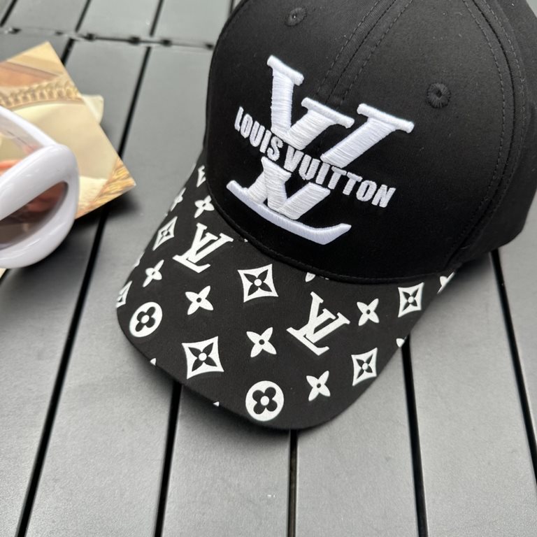 Classic Quotes LouiVuittonLV  Counter new Louis Vuitton Home Embroidered Baseball Caps, Simple and Generous Men and women universal sun hat.