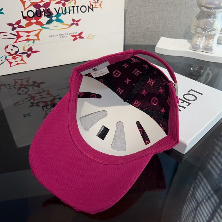 LV Louis VuittonLouis Vuitton Embroidered Baseball CapA must-have item for fall This colorful baseball cap is perfect!Especially when you wear it, it makes your face look smaller.The embroidery of the letters is very str