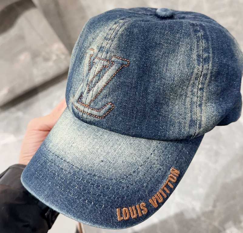 Louis Vuitton LV, denim, can be worn for many years style, fashionable high-end