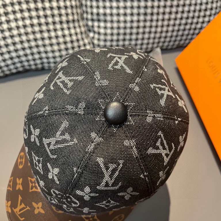 LV (Louis Vuitton).With box cloth bag, LV (Louis Vuitton) new original single baseball cap, old flower splicing, 11 open mold customized, original denim fabric   counter old flower leather, workmanship is meticulous and 