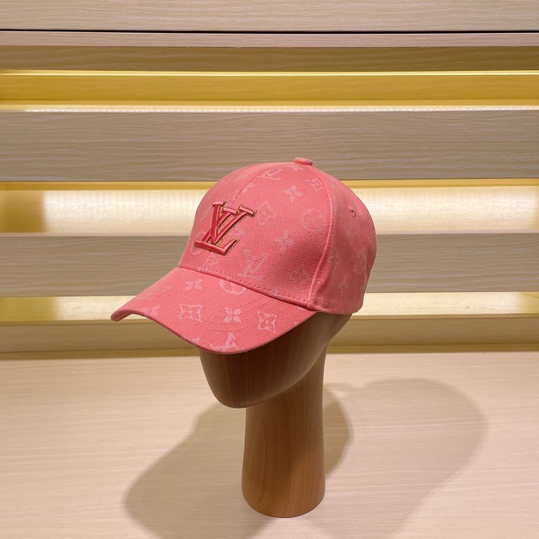 LV Louis Vuitton   official website high version of the shipment, the classic baseball cap, a very classic classic, popular retro beauty, available in all seasons, out of the must-have, very show a small face!