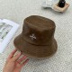 LV early fall new fisherman's hat, original open mold customization, perfect smooth stereotypes! High quality leather. Good to see blowing up the street single product!