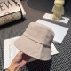 Special  LV Louis VuittonNew Slimming Fisherman's Hat!Proper sense of distance burst     can be imperial or desire Imported material is comfortable and does not tie meat. Special tuning cap shape straight Senior sense of