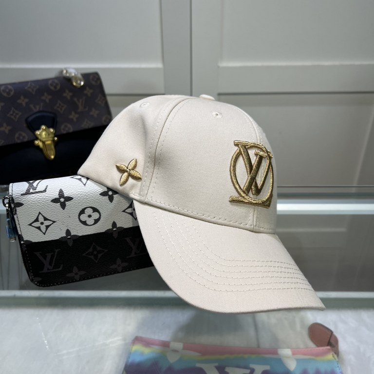 LouiVuittonLV  Counter new Louis Vuitton home embroidered baseball cap, simple and generous Men and women universal sun hat.