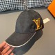 With packaging cloth bag, LV Louis Vuitton new original single baseball cap, classic checkerboard grid, 11 open mold customized, the original counter fabric   head layer cowhide, small square fashion handsome quality is 