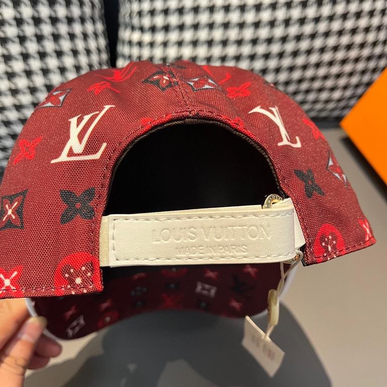 With box bag, LV (Louis Vuitton) new original single baseball cap, counter 11 open mold customized, original canvas material   head layer cowhide, lightweight and breathable! Awesome quality, the base head circumference 