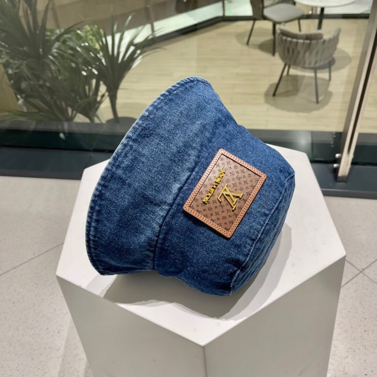 LV spring and summer show full logo denim fisherman hatFisherman's hatA visually stunning item for springsummer!