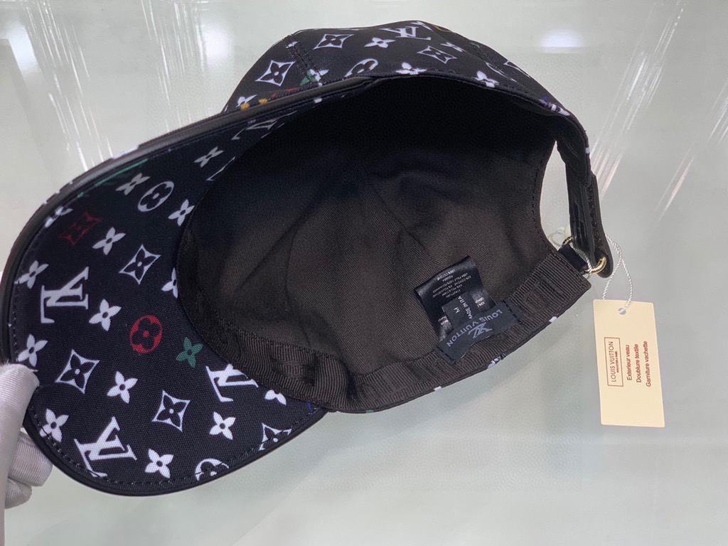 New!New model shipments! With box cloth bag, LV Louis Vuitton new original single baseball cap, colorful printing, counter 11 open mold ordering, original canvas material   head layer cowhide, cotton lining, light and br