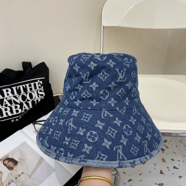 LV denim old flower vintage models fisherman hat   at the time the first look really stunning ah, especially show face small. This is what fairy hat, antique loom do old denim fabric many times washed processing! Do old 