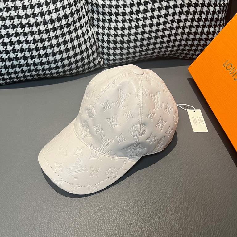 New!New model shipment!With box cloth bag, LV Louis Vuitton new original single baseball cap, leather printing, counter 11 open mold customized, accurate pair of flowers. Original head layer cowhide   cotton lining, ligh