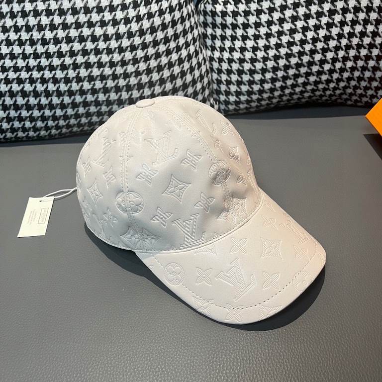 New!New model shipment!With box cloth bag, LV Louis Vuitton new original single baseball cap, leather printing, counter 11 open mold customized, accurate pair of flowers. Original head layer cowhide   cotton lining, ligh