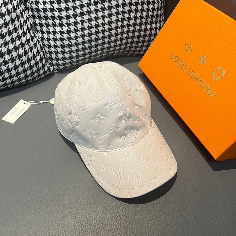 New!New model shipment!With box cloth bag, LV Louis Vuitton new original single baseball cap, leather printing, counter 11 open mold customized, accurate pair of flowers. Original head layer cowhide   cotton lining, ligh