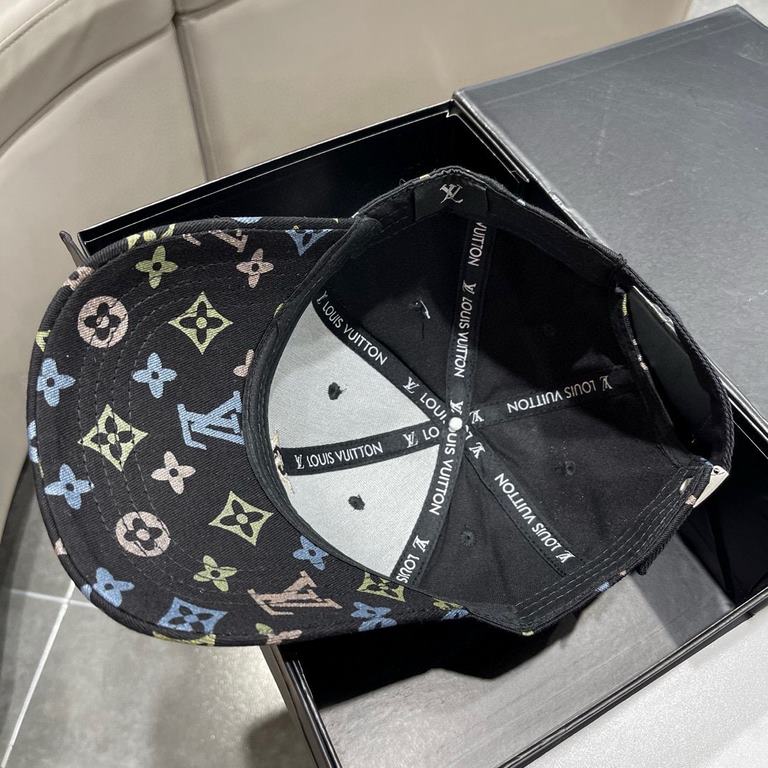 LV Louis Vuitton classic original single baseball cap 11 open mold ordering, the original counter long years burst version, the quality is superb, the basic head circumference of 56, the patch can be adjusted.