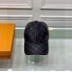 The cap is made of PU leather and head-layer cowhide.With packaging cloth bag, LV Louis Vuitton classic original single baseball cap, classic old flower, 11 open mold customized, the original counter PU leather   head la