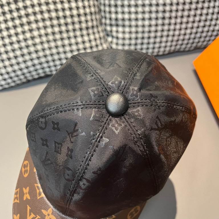 LV (Louis Vuitton) new original single baseball cap.With box cloth bag, LV (Louis Vuitton) new original single baseball cap, old flower splicing, 11 open mold customized, original printing satin fabric   counter old flow