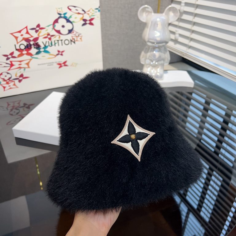 SpecialLV Louis Vuitton   Hat Bucket Hat Fall and Winter 2023 Explosive New Cashmere Basin Hat Plush Fisherman's Hat Female