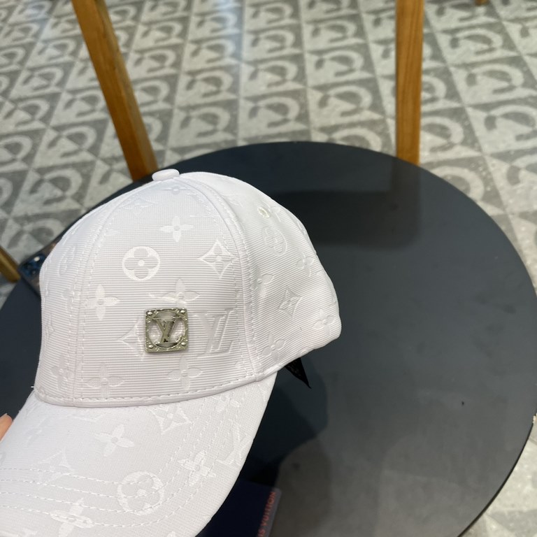 Louis Vuitton LouisVuitton   new LV baseball cap, heavy construction   early spring series of high-end atmosphere, versatile models   men and women!