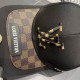 . LouiVuittonLV  Counter new Louis Vuitton home embroidered baseball cap, simple and generous Men and women universal sun hat.