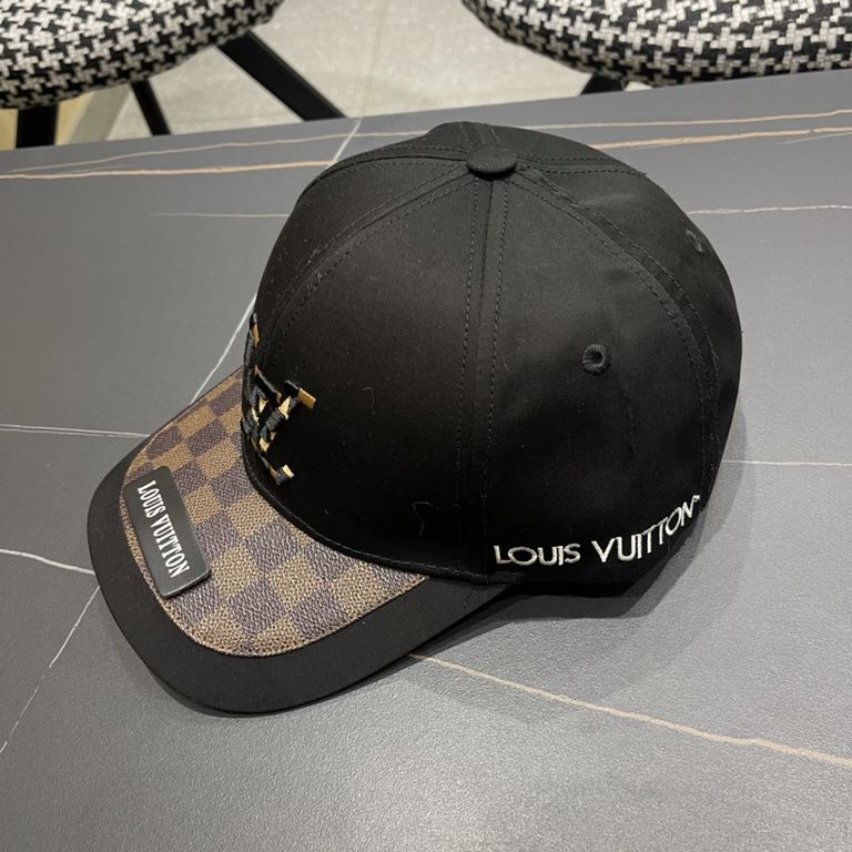 . LouiVuittonLV  Counter new Louis Vuitton home embroidered baseball cap, simple and generous Men and women universal sun hat.