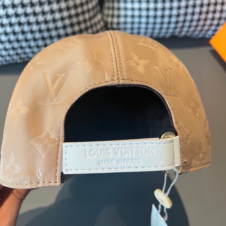 New model shipment!With box bag, LV Louis Vuitton new original single baseball cap, dark print, counter 11 open mold customized, original Oxford fabric   head cowhide, cotton lining, lightweight and breathable! Awesome q