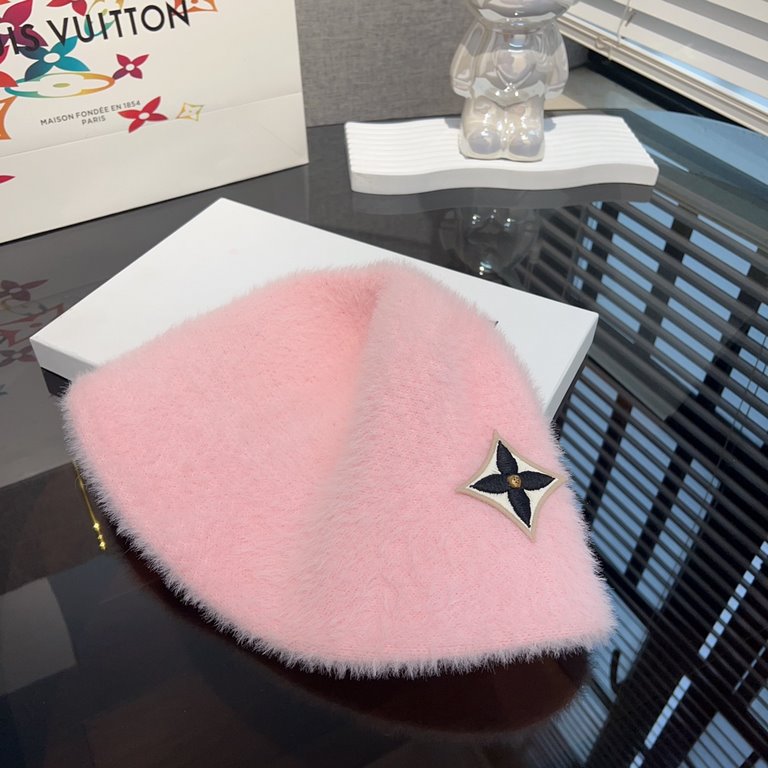 Special  LV Louis Vuitton   Hat bucket hat fall and winter 2023 burst new cashmere basin cap plush fisherman hat female