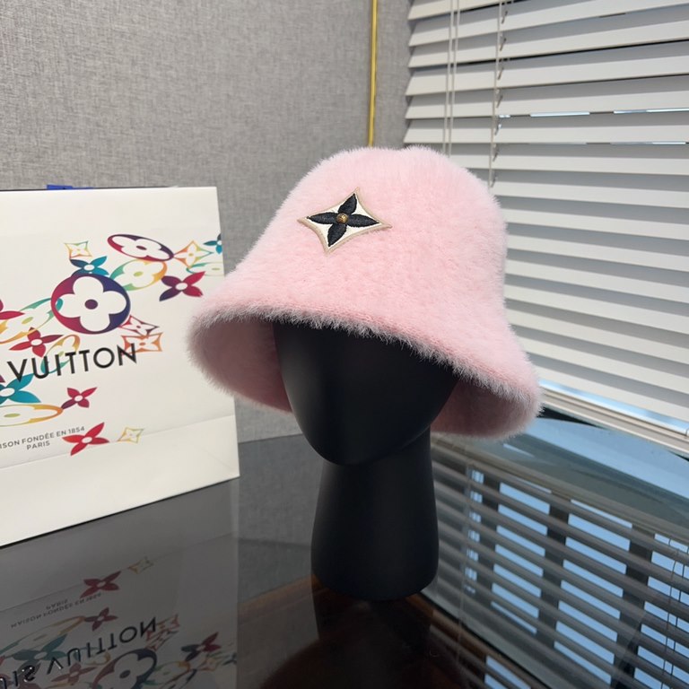 Special  LV Louis Vuitton   Hat bucket hat fall and winter 2023 burst new cashmere basin cap plush fisherman hat female