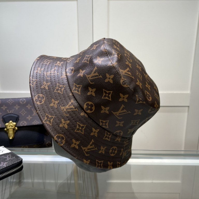 PLV Louis Vuitton official website version of the shipment, the classic fisherman's hat, a very classic classic, popular retro beauty, available in all seasons, out of the necessary, very show face is small!