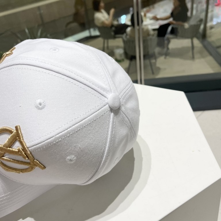 Louis Vuitton   LV baseball cap  , simple atmosphere full of personality Exquisite embroidery design Full of fashion sense   This hat is definitely worth getting!