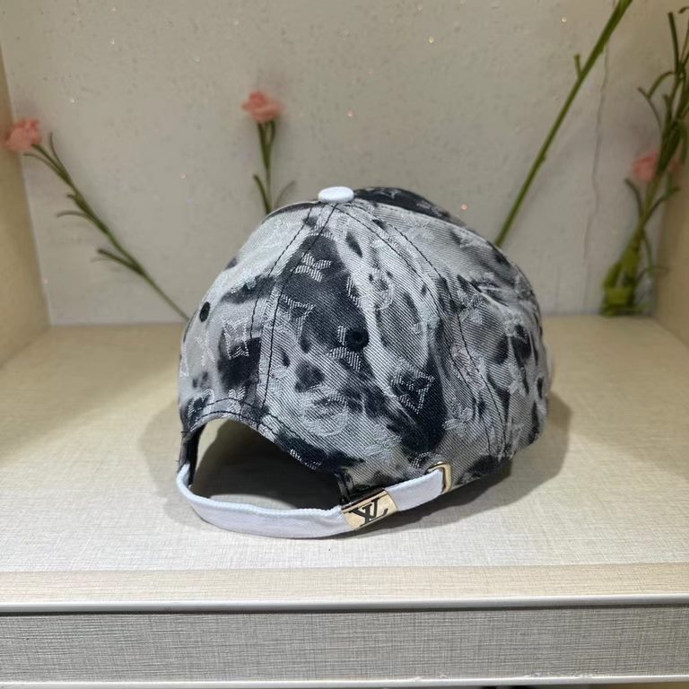 LV new embroidered baseball capHigh quality customized logoMaterial 100% color cottonHead circumference 56-58 are available