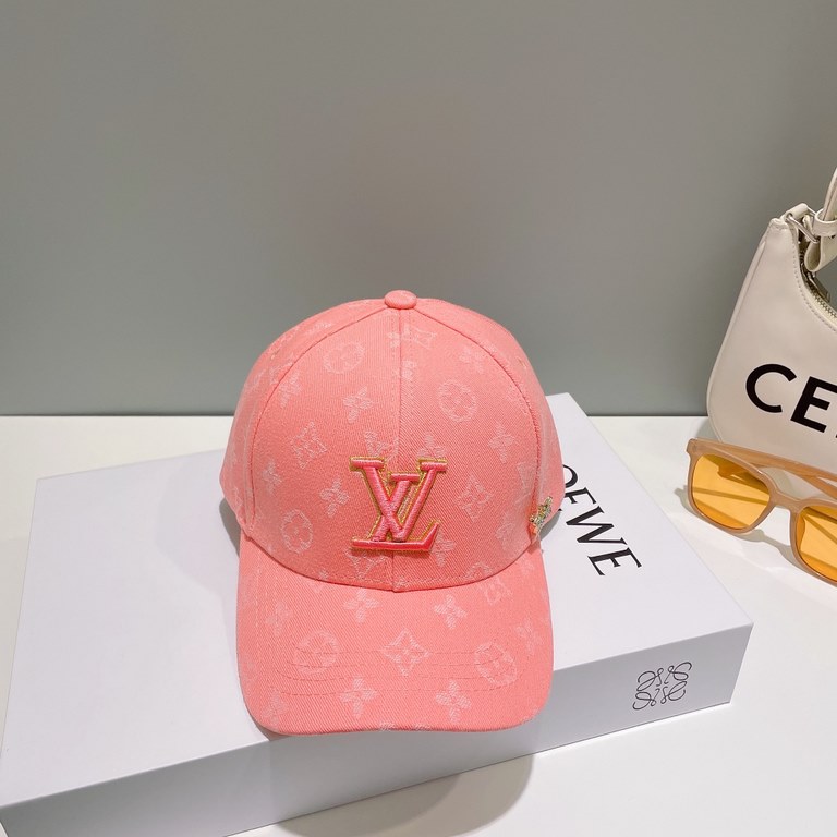 LV   counter new Louis Vuitton home embroidery baseball cap, simple and generous Men and women universal sun hat