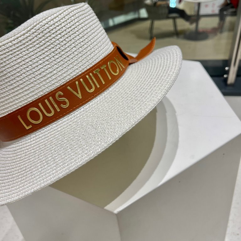 [LV Louis Vuitton] 2023 new small fragrance vacation style flat straw hat, travel essential, super good with, hurry to get!