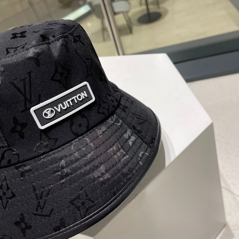 lv Louis Vuitton   LV fisherman's hat, simple atmosphere full of personality Exquisite embroidery design Full of fashion sense   This hat is definitely worth getting!