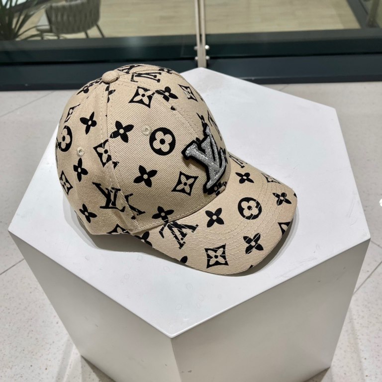 Louis Vuitton baseball cap LouisVuitton   new LV baseball cap, heavy construction   fall and winter series of high-end atmosphere, versatile models   men and women!