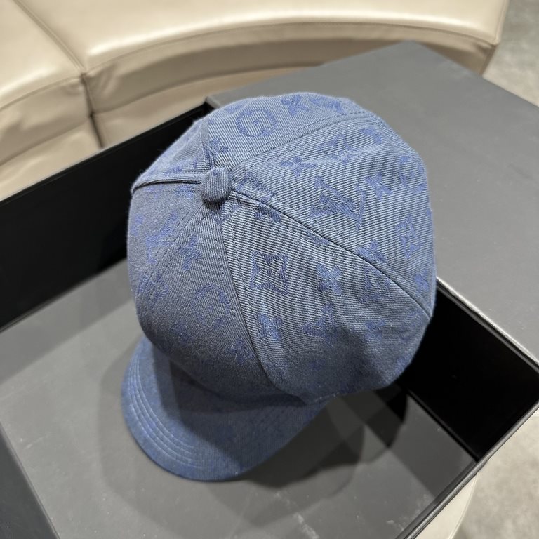 (LV Louis Vuitton) new full print logo pattern paragraph baseball cap, counter synchronization shipment, big name models super good with, hurry to get!