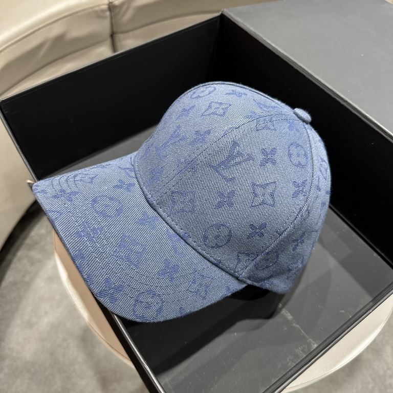 (LV Louis Vuitton) new full print logo pattern paragraph baseball cap, counter synchronization shipment, big name models super good with, hurry to get!