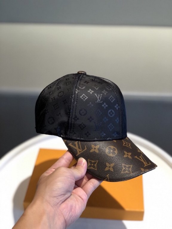 Batch    Louis Vuitton Baseball Caps LouisVuitton   New LV baseball caps, heavy duty   perfectly spliced leather, high-end atmosphere, versatile models   men and women!