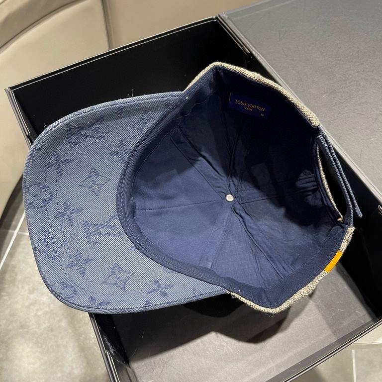 LV (Louis Vuitton) new original single baseball cap, old flower splicing, 11 open mold customized, original denim fabric   counter old flower leather, meticulous and perfect workmanship, superb quality, the base head cir