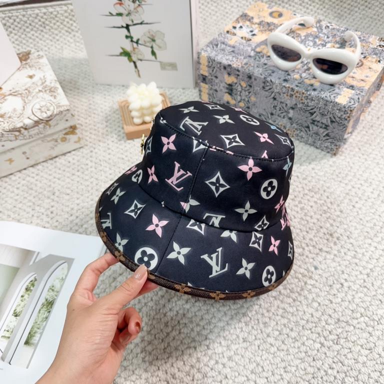 LV Louis Vuitton original single embroidered fisherman's hat counter hot models cotton lining, light and breathable. Perfect version of the grid accurate, original quality, exclusive physical shooting, men and women appl