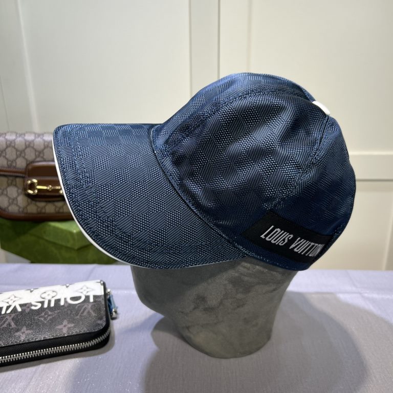 LV (Louis Vuitton) new original single baseball cap, 11 open mold customized, original printing satin fabric   counter old flower leather, meticulous and perfect workmanship, awesome quality, base head circumference 56, 